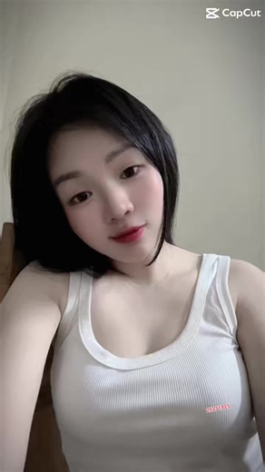 Thay vì đứng yên chờ hạnh phúc . Ta sẽ chọn cách ngồi cho đỡ mỏi chân… #xuhuong #xuhuonghashtag #2026 #foryou #stt_buồn_tâm_trạng