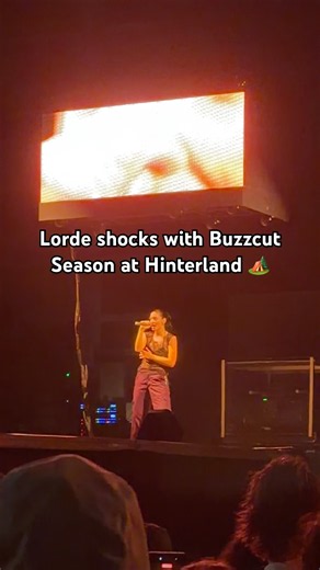 Lorde SHOCKS while performing Buzzcut Season at Hinterland 🏕️