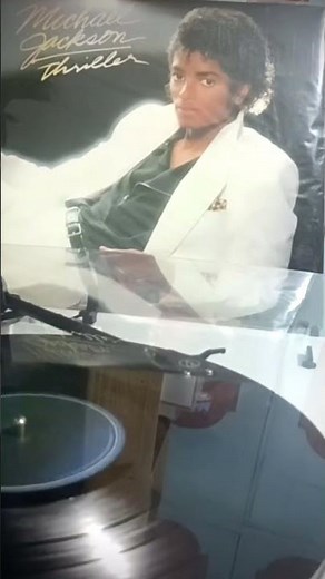 Michael Jackson - The Girl Is Mine