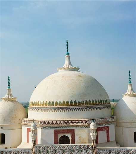 Where time bows, and devotion finds its voice again. Chitti Masjid. . . . #punjabarchaeology #punjab #chittimasjid #pakistan