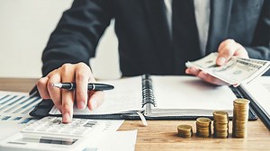 How Much Does Airbnb Charge Hosts in 2023?