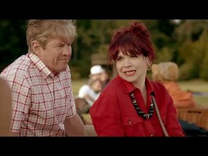 Agatha Raisin S01E01 and the Walkers of Dembley"