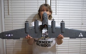 【乐高MOC】Building the Brickmania B-17G Bomber LEGO Set- Part 3