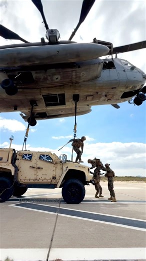 When the Marines send you an Uber… #CH53 #Lifting