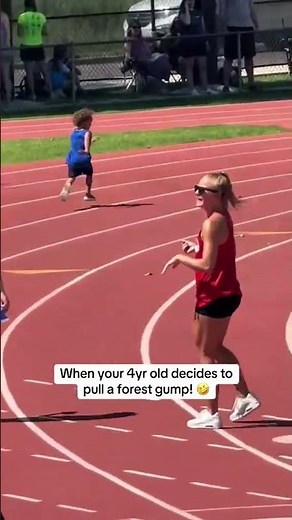 kids 100m race | when your 4yr old decides to pull a forest gump😂 #athletics #trackandfield