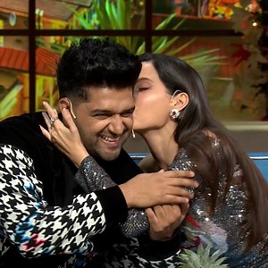1.6M views · 71K reactions | Nora ne kia guru ko kiss kapil hua jelouse #GuruRandhawa #norafatehi #kapilsharma #kapilshow | Comedy Emax | Facebook