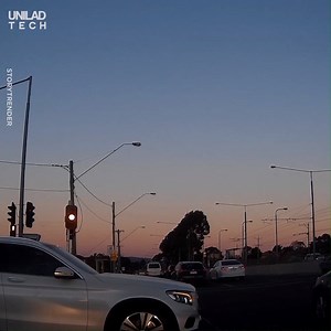 499K views · 5.2K reactions | This lad put a train horn into his car to let bad drivers know how he really feels  | UNILAD Tech | Facebook