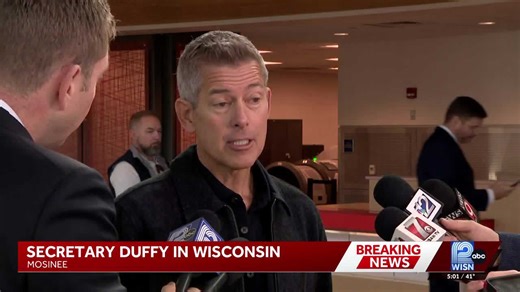 Duffy meets air traffic controllers in Wisconsin, says delays will linger after government reopens