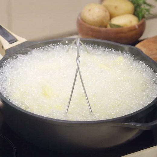 Friture dans la poêle à tout faire Cookut