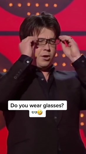 Do you wear glasses? 👓🤣#michaelmcintyre #comedy #standupcomedy #standup