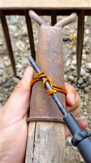 Techniques for Tying and Reinforcing Tools with Wire Coils #shorts