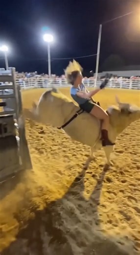 “Bull Riding at Its Craziest!” 😱 “Non-stop madness and unbelievable strength! Watch this intense showdown!” | Bull Riding