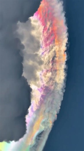 Rainbow Fire Cloud 🌈🔥 Nature’s Hidden Magic You Must See! #rainbow #sky #clouds #aesthetic