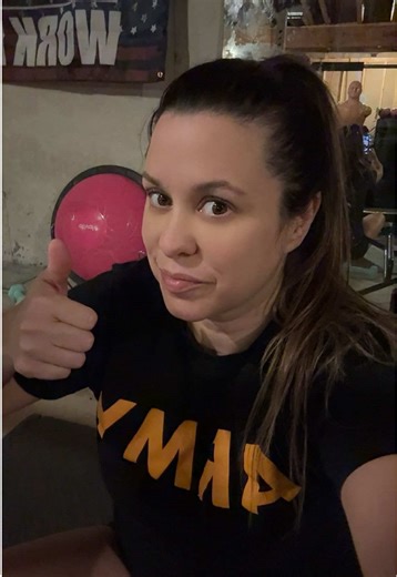 Happy Saturday! My full 30 min workout not shown because your-girl was fighting for her life doing sit ups 🤢 We didn’t give up. Jogging out a mile before I start my day. 🏃‍♀️ #saturday #workout #army