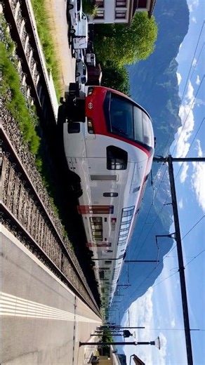 The train SBB CFF FFS in Sevelen, Switzerland 🇨🇭 #train #railway #speed #schweiz #swiss #bahn #zug