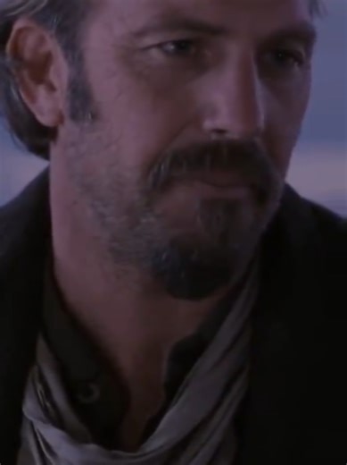 Kevin Costner, really know how to bring romance to life on screen