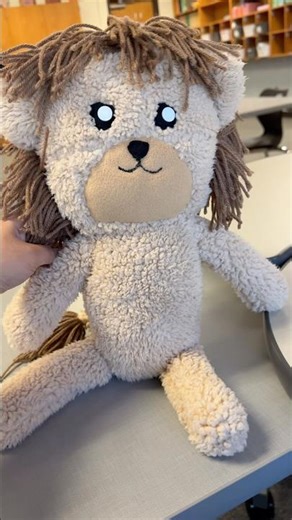 Let’s creat a lion stuffed animal 🫶🏻 #diy #lion #stuffedanimals #diystufftomake
