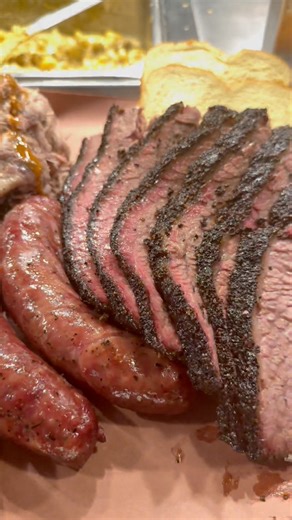 3.9M views · 85K reactions | #estoesbbq #arre #bbq #barbecue #dinner #texas #arlington #sausage #pulledpork #porkribs #brisket  | Arturo Espinosa | Facebook