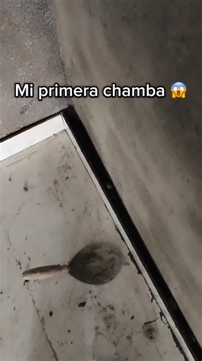 Bebe Sito on Instagram: "Mi primera chamba 🤣 #construction #trabajo #construccion #Pisos"