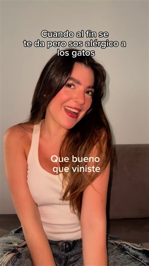 Gago on Instagram: "Cuando al fin se te da pero sos alérgico a los michis  cc @candeladiaz"