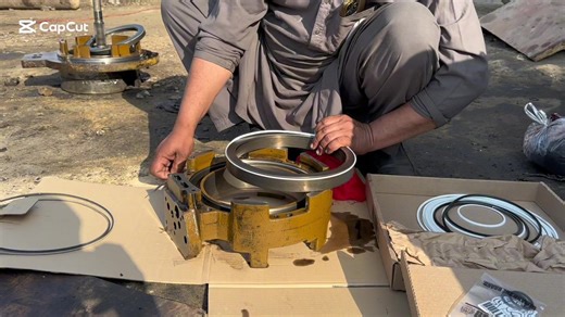 950E Loader Transmission Features and Mechanics