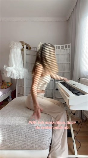 Der Zweiteiler in meinem Tik Tok, Klavierfrequenz bei mir hier auf YouTube)) #piano #frequenz