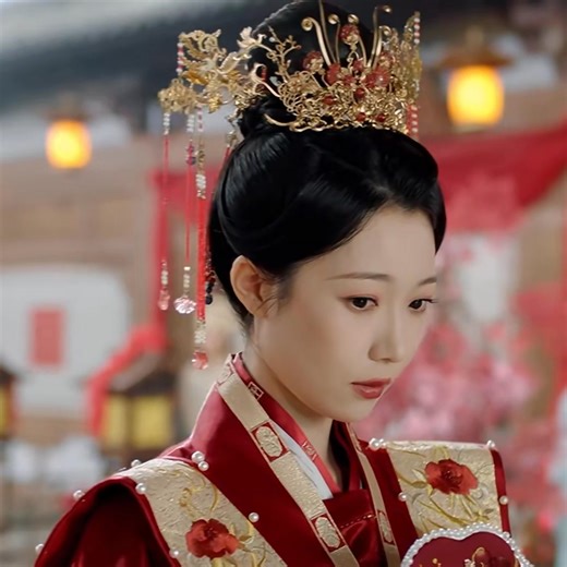 1.5M views · 25K reactions | 新妇大婚被刁难，殊不知她早有应对方式！ The bride was given a hard time at the wedding banquet, but she already had a way to deal with it! #reels #chinesedrama #drama #hotdrama #movie | 華視陸劇社 Chinese Drama | Facebook