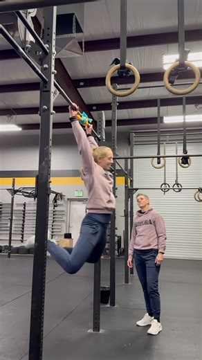 CrossFit Sonora on Instagram: "“Chest-to-Bar - because regular pull-ups weren’t hard enough.” 😂. Open Prep Thursday is here, and today we have a special guest. 🐔 #crossfitsonora #chesttobarpullups #openprep #gymnastics #rubberchicken"