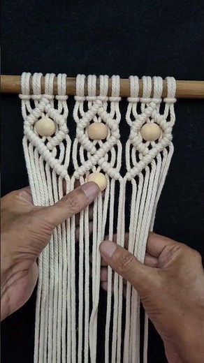 Macrame wall hanging with wooden beads #macrame #macrametutorial #knot #diymacrametutorial