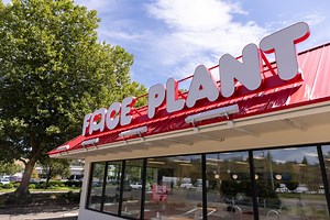 A vegan fast-food restaurant inspired by In-N-Out just opened in North Portland