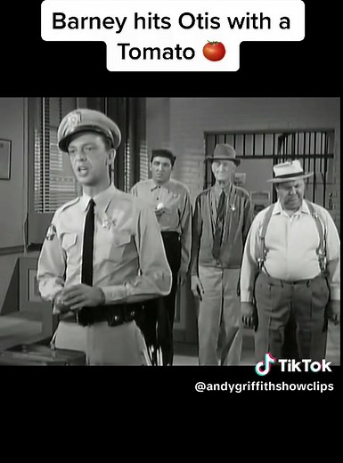 Barney hits Otis with a Tomato 🍅 #andygriffith #andygriffithshow #barneyfife #mayberry #classictv #funny #funnyvideos