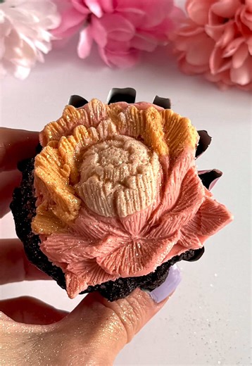 Beautiful Flower Cupcakes with Buttercream Technique