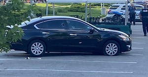 Authorities search for suspect after 2 people shot near UMKC