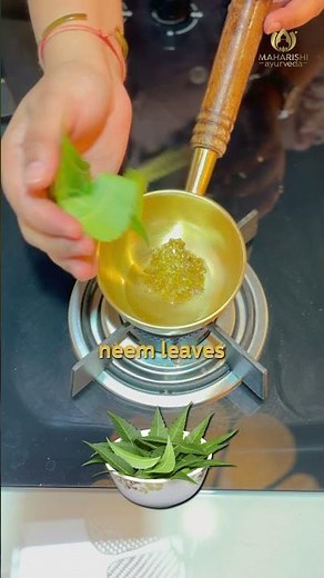 5 MINUTES to CLEAR Dandruff with Maharishi Ayurveda's Home Remedy