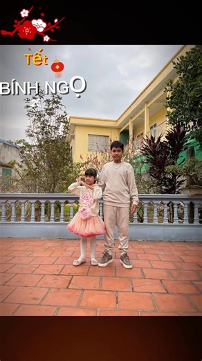 BÀI DỰ THI CUỘC THI "NHÀ MÌNH CÓ TẾT". Học sinh: Nguyễn Tài Lâm - Lớp 6A1. ---------------------------------------- 🎊 Em yêu Tết vì được thấy nụ cười trên gương mặt của mọi người. Những khoảnh khắc ấy khiến em cảm thấy rất vui. Chúc năm mới tràn đầy tiếng cười. 🌼 --------------------------------------- Cách thức tính điểm như sau: 👍 1 cảm xúc (like, haha, thả tim, wow, phẫn nộ) = 1 điểm 💬 1 comment nội dung phù hợp = 2 điểm 🔄 1 share ở chế độ công khai = 3 điểm ⏰ Thời gian kết thúc bình chọ