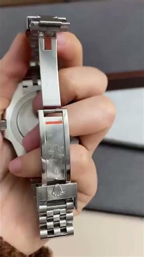 【微信86290446】ZF厂新版劳力士迪通拿黑陶迪m126500ln相比老款做了哪些改变？