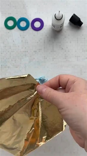 ⭐️ Clay tip: how to make a marble texture with translucent clay and alcohol ink Here’s a step by step guide to making a gorgeous clay marble shared by Clay Ambassador Iza, from @Brozbo Handmade “Pick your colors—I chose blue, turquoise, and violet. Cut t | Clay Repository