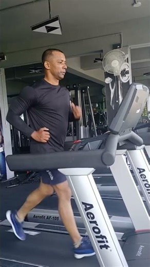 #gymexercises 🧍🏃🏃#fitnessinspiration #trademill#