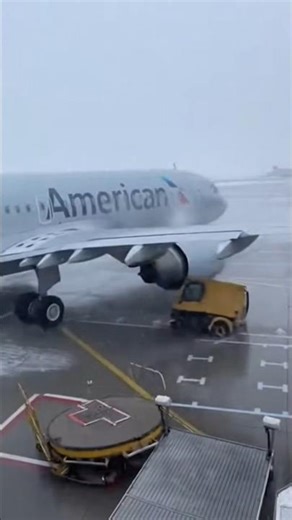 Plane Slides on Ice at Airport #viralvideo #icyroad #snowlanding #shorts #snowplane