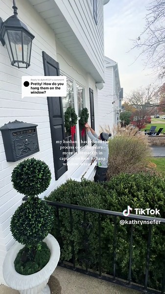 Hanging Holiday Decor: Easy Window Wreath Tips