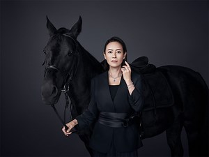 エクセルコ ダイヤモンド、新CM「駆け抜ける人生の証」篇を公開。ブランドアンバサダー後藤久美子さんが体現する、“意志ある輝き”