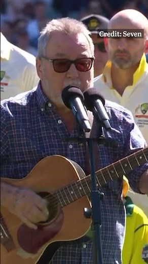 The Ashes 2025 third Test day one: John Williamson performs 'True Blue' in tribute to Bondi victims