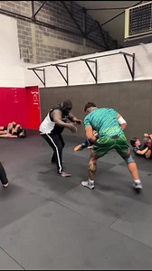 473K views · 4K reactions | Boxe Physique lutte très intense avec les meilleurs coach de la ville de Roubaix,Je travaille d’arrache pied pour offrir le meilleur de moi même le 7 janvier in shaa Allah , tout en étant conscient que je n'ai pas droit à l'erreur . | Gris Bordeaux | Facebook