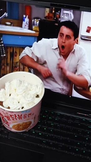 FRIENDS – Buldak Ramen Reaction 😂🔥