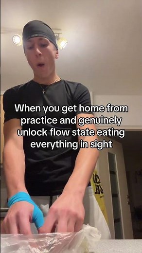 Athletes eat everything in the house 😂🍔 #shorts