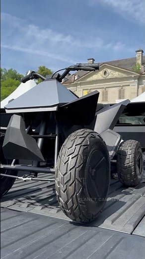 Tesla CYBERQUAD