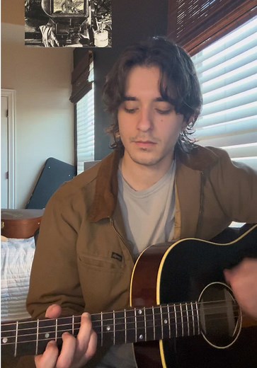 Acoustic Cover of 'I'm Not in Love' by 10cc
