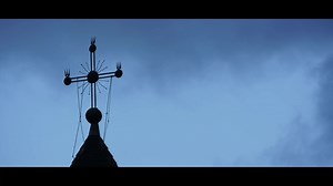 (Video) Paula Hriscu – Ce folos?