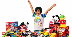 全球收入最高的 YouTuber 今年 8 歲，已開設個人品牌及電視節目 - INSIDE