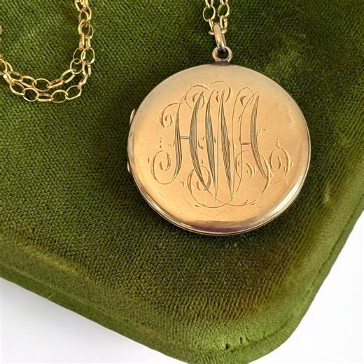 Vintage 10K Gold Round Locket Necklace – Monogrammed Photo Pendant - Etsy